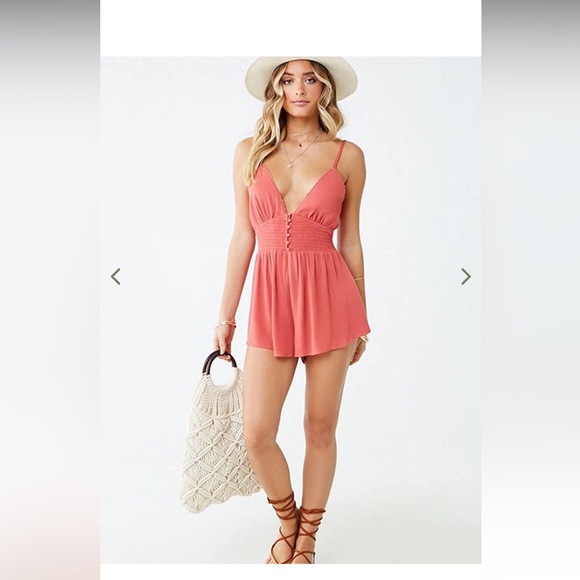 Forever 21 romper perfect for the summer weather ☀️ size small and never worn. - Picture 2 of 5